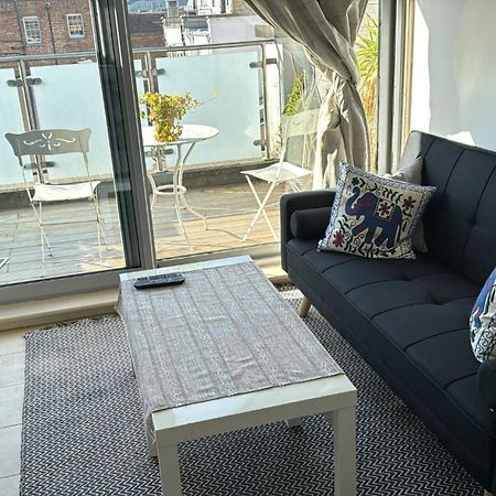 Bright And Airy Islington Apartment 伦敦 外观 照片