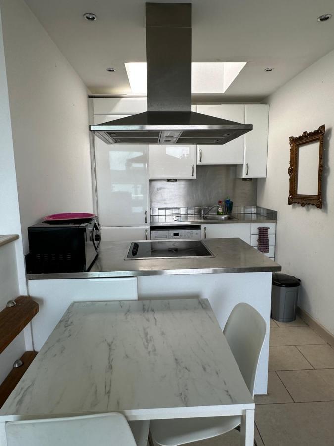Bright And Airy Islington Apartment 伦敦 外观 照片